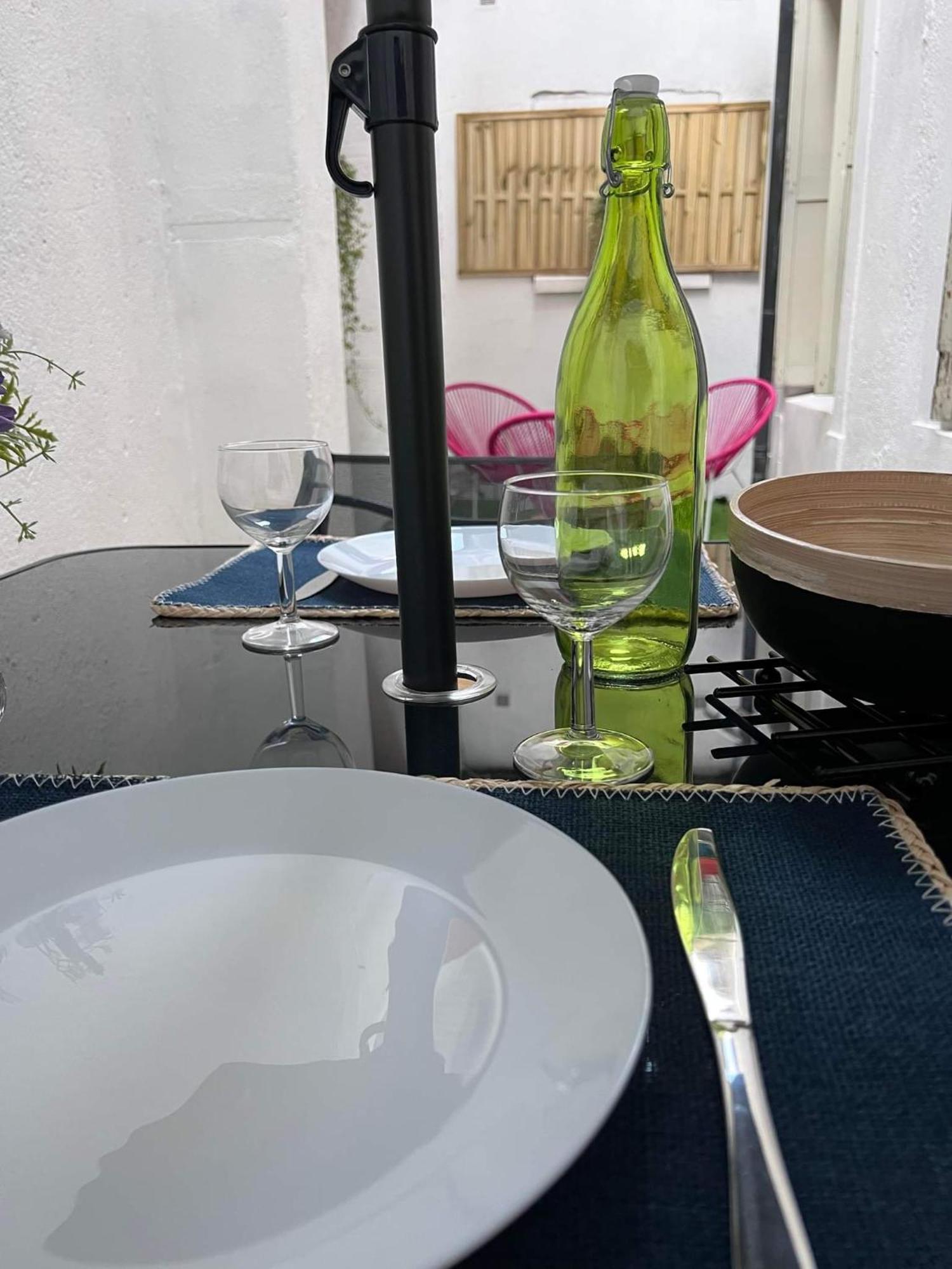 Charmant Appartement Climatise Aux Pieds De La Cite Carcassonne Exterior photo